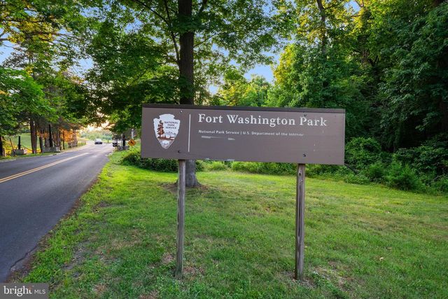 3105 LOWE LN, Fort Washington, MD 20744