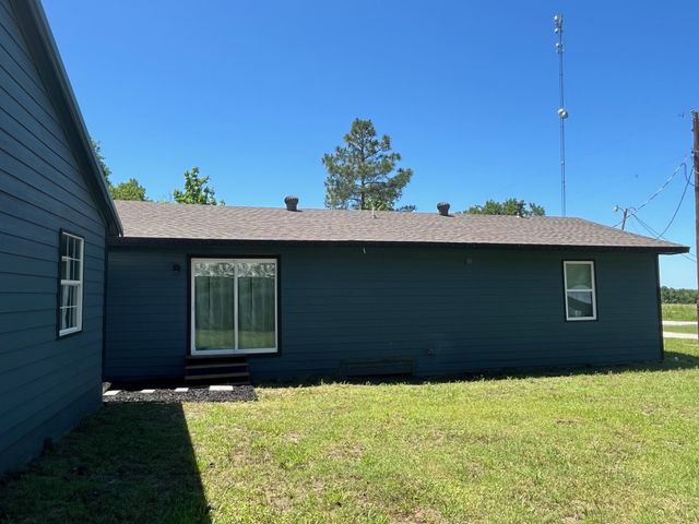 201 E Pearl Street, Celeste, TX 75423