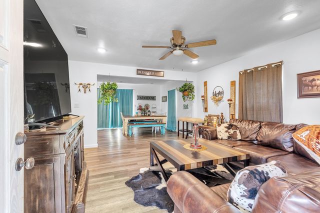 201 E Pearl Street, Celeste, TX 75423