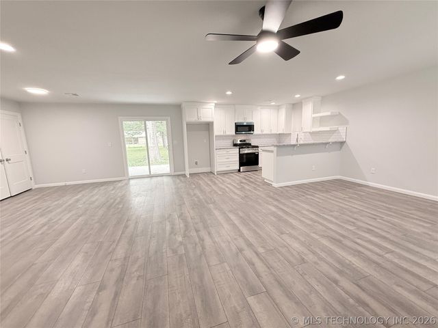 510 NW 1st Street, Checotah, OK 74426