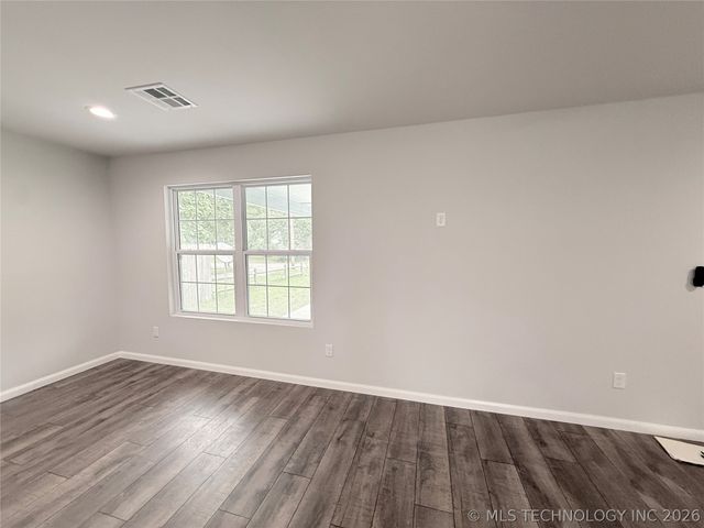 510 NW 1st Street, Checotah, OK 74426