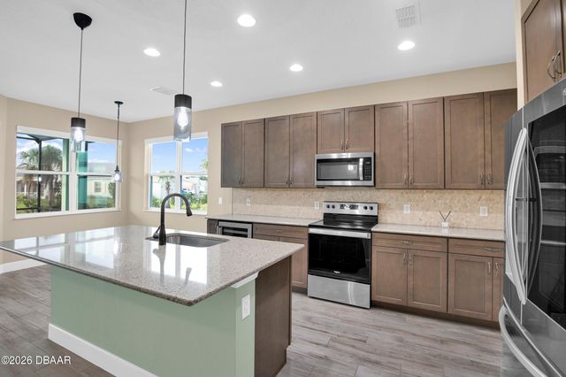 422 Good Life Way, Daytona Beach, FL 32124