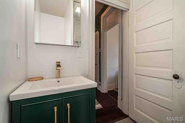 4015 Shenandoah Avenue, St Louis, MO 63110