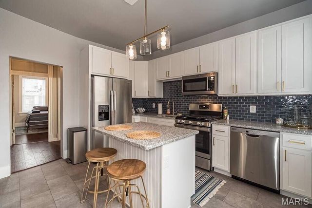 4015 Shenandoah Avenue, St Louis, MO 63110