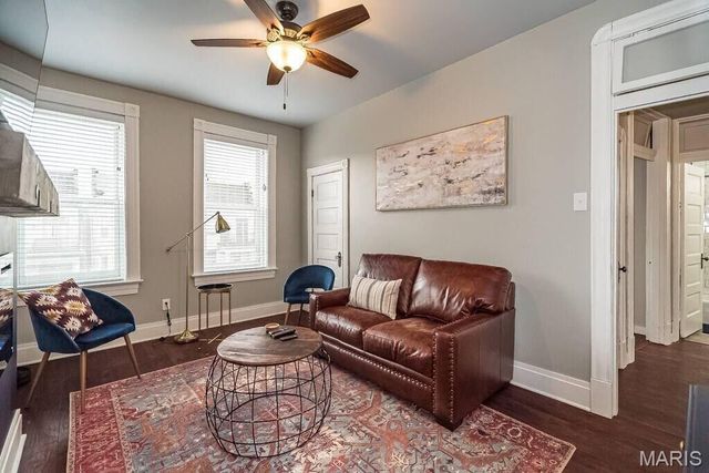 4015 Shenandoah Avenue, St Louis, MO 63110