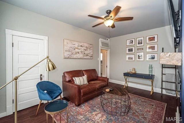 4015 Shenandoah Avenue, St Louis, MO 63110