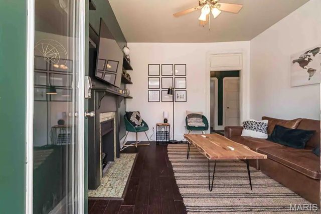 4015 Shenandoah Avenue, St Louis, MO 63110