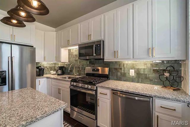 4015 Shenandoah Avenue, St Louis, MO 63110