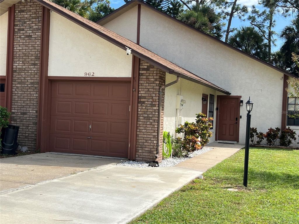 962 STONYBROOK CIRCLE, Port Orange, FL 32127