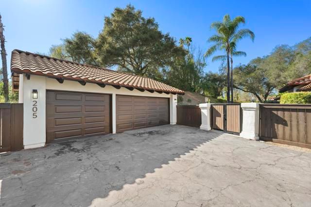 205 Tampico, Escondido, CA 92025