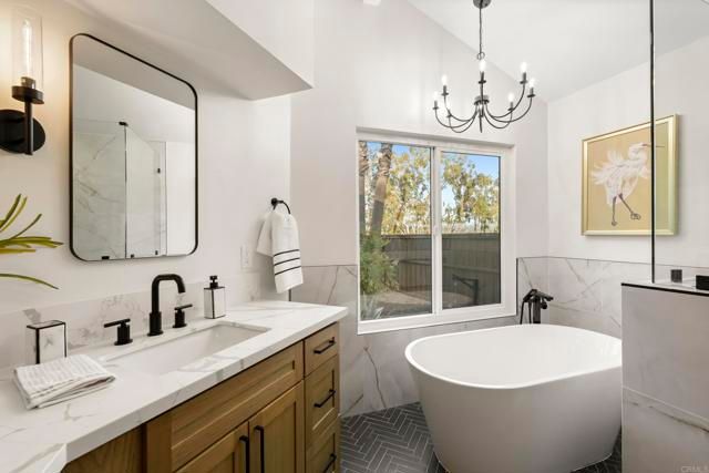 205 Tampico, Escondido, CA 92025