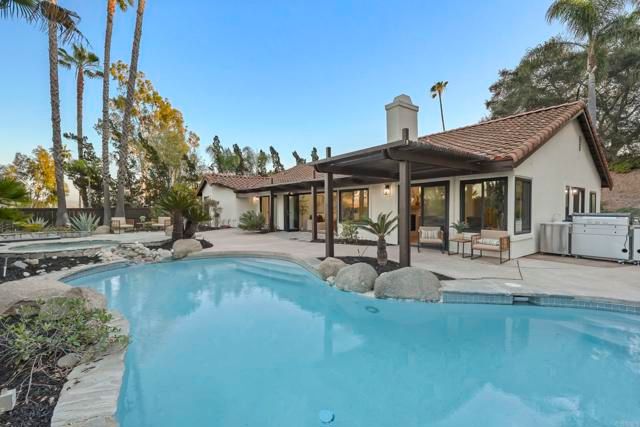 205 Tampico, Escondido, CA 92025