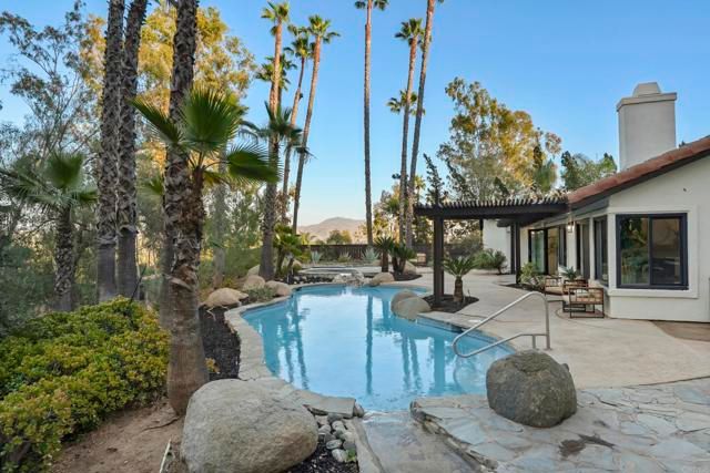 205 Tampico, Escondido, CA 92025