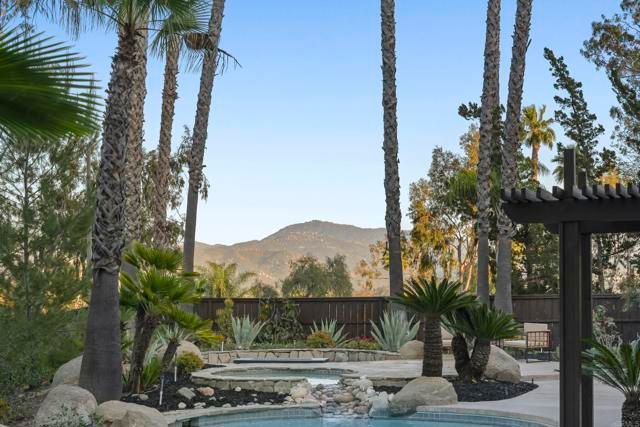 205 Tampico, Escondido, CA 92025