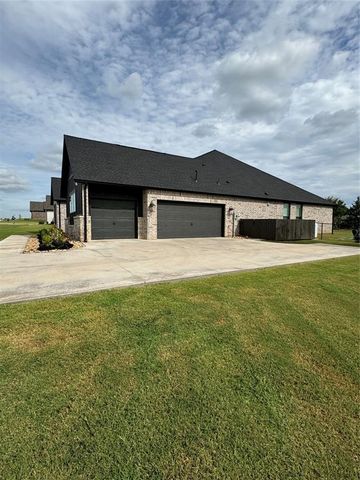 2247 Jackson Lane, Blanchard, OK 73010