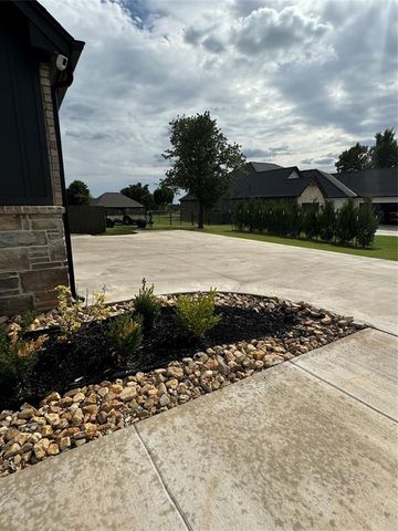 2247 Jackson Lane, Blanchard, OK 73010