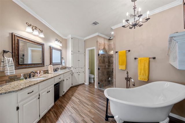 212 Shady Place Drive, Waco, TX 76712