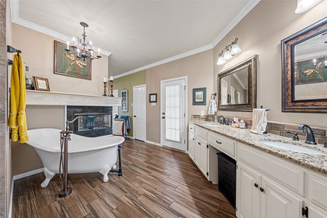 212 Shady Place Drive, Waco, TX 76712