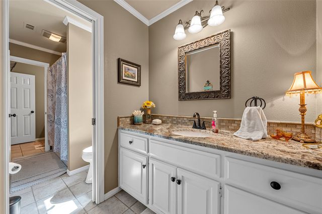 212 Shady Place Drive, Waco, TX 76712