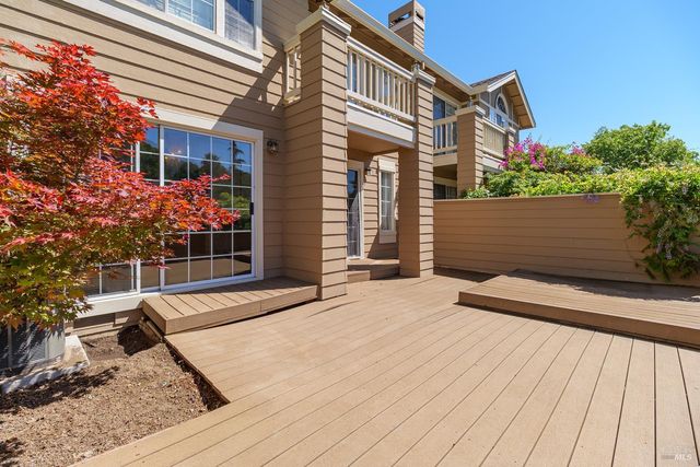 57 Little Creek Ln, Novato, CA 94945