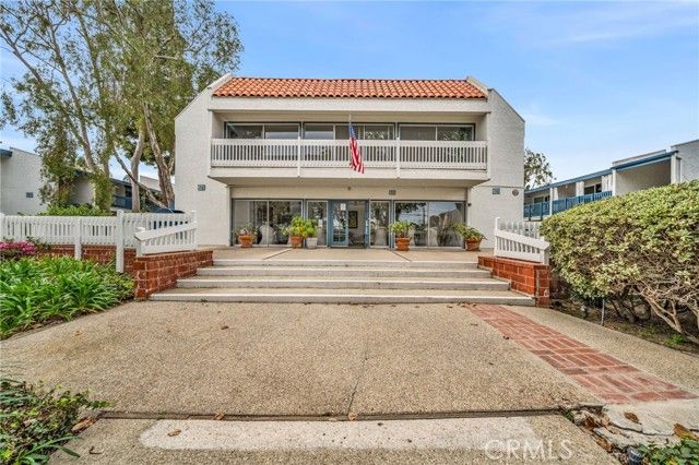 902 Camino Real 208, Redondo Beach, CA 90277