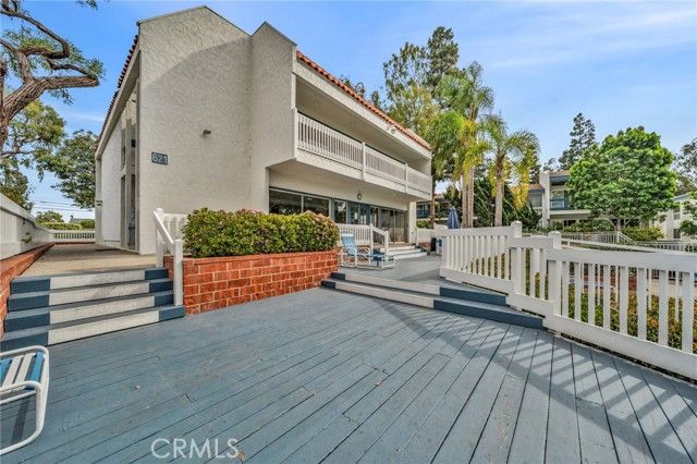 902 Camino Real 208, Redondo Beach, CA 90277