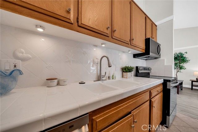 902 Camino Real 208, Redondo Beach, CA 90277