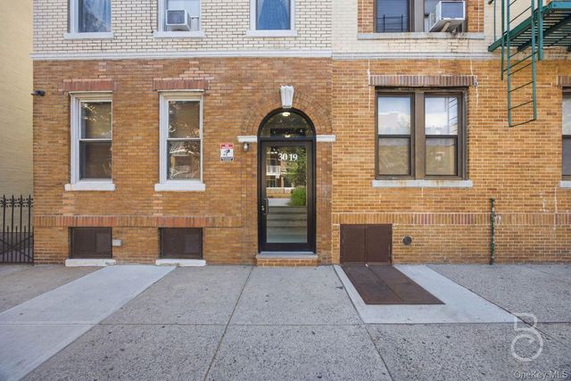 30-19 33rd Street, Astoria, NY 11102
