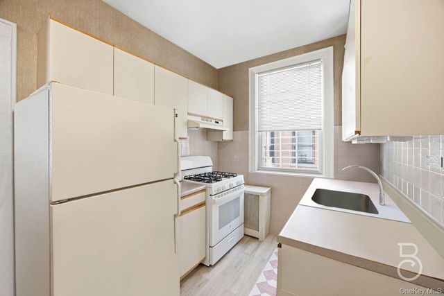 30-19 33rd Street, Astoria, NY 11102