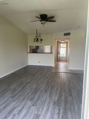 9993 Three Lakes Circle, Boca Raton, FL 33428