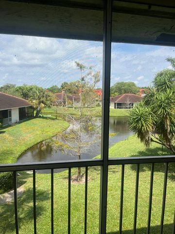 9993 Three Lakes Circle, Boca Raton, FL 33428