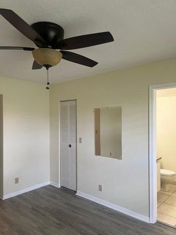 9993 Three Lakes Circle, Boca Raton, FL 33428