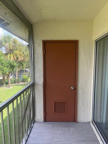 9993 Three Lakes Circle, Boca Raton, FL 33428