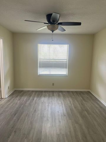 9993 Three Lakes Circle, Boca Raton, FL 33428