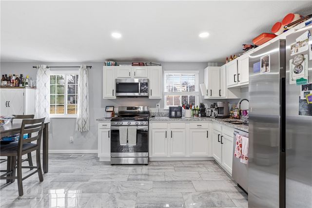 181 Jade Dr, Penn Hills, PA 15147