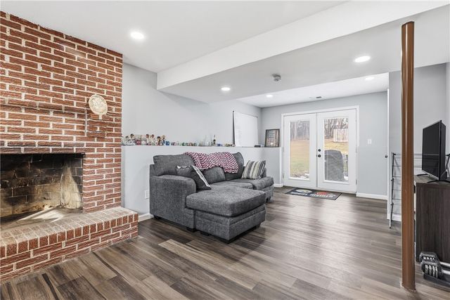 181 Jade Dr, Penn Hills, PA 15147