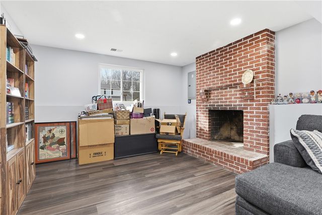 181 Jade Dr, Penn Hills, PA 15147