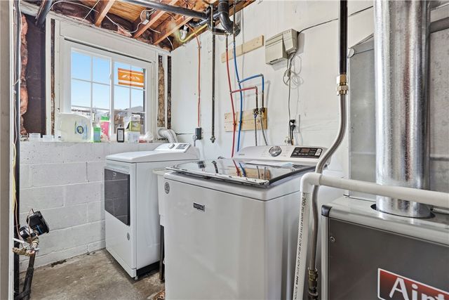 181 Jade Dr, Penn Hills, PA 15147