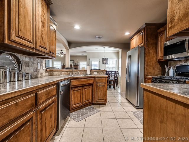 2006 W 120th Street, Jenks, OK 74037