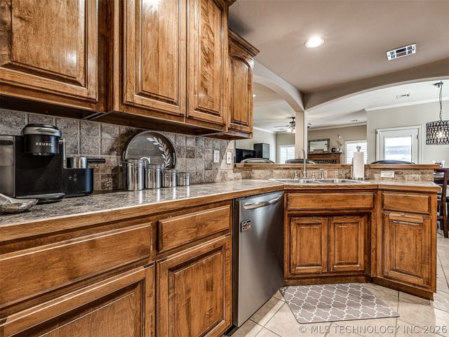 2006 W 120th Street, Jenks, OK 74037