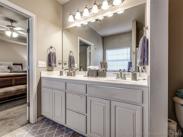 2006 W 120th Street, Jenks, OK 74037