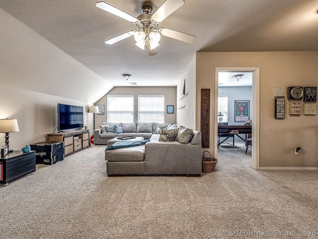 2006 W 120th Street, Jenks, OK 74037