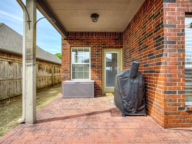 2006 W 120th Street, Jenks, OK 74037