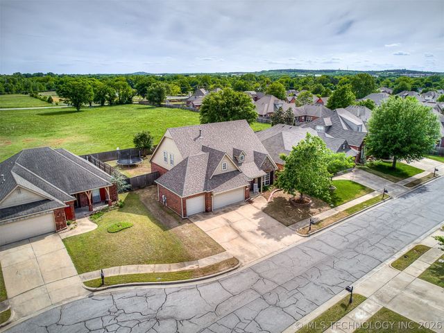 2006 W 120th Street, Jenks, OK 74037