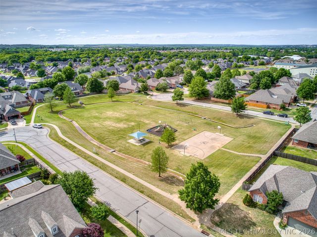 2006 W 120th Street, Jenks, OK 74037