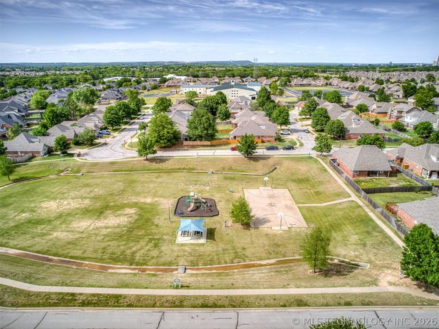 2006 W 120th Street, Jenks, OK 74037