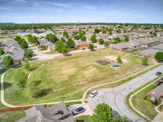 2006 W 120th Street, Jenks, OK 74037