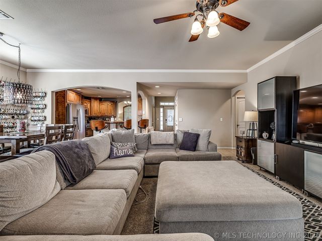 2006 W 120th Street, Jenks, OK 74037