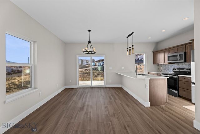 607 N L Street, Livingston, MT 59047