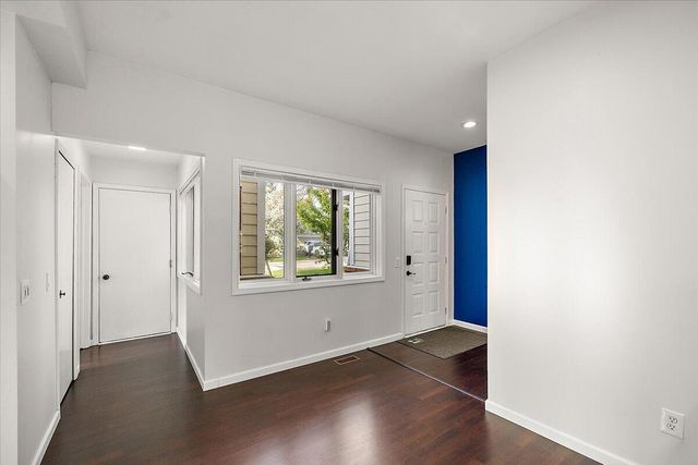 35052 Meadow Lane, Farmington Hills, MI 48335